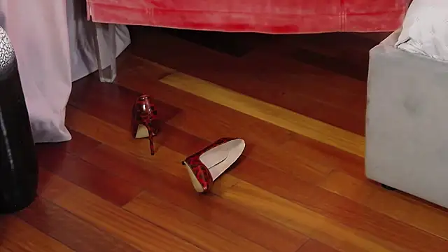 Snapshot of AryaEve chatting on September 2025 05:34:02 AM AryaEve online show from September 2025 05:34:02 AM