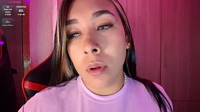 Snapshot of leahtemptation3 chatting on April 2026 09:34:01 PM leahtemptation3 online show from April 2026 09:34:01 PM