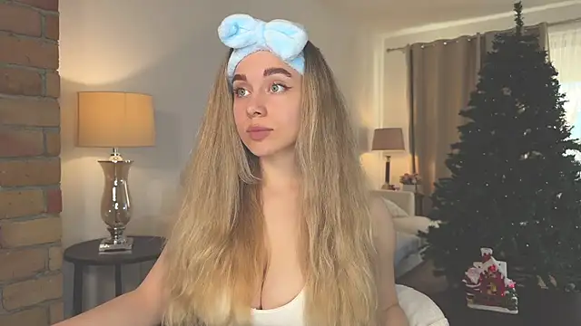 Snapshot of hotexclusive_ chatting on December 2024 07:04:01 AM hotexclusive  online show from December 2024 07:04:01 AM