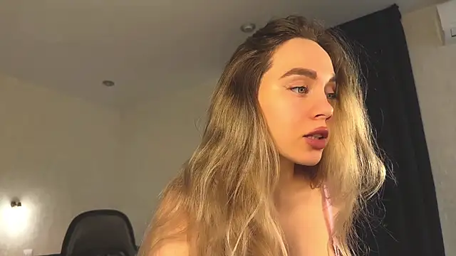 Snapshot of hotexclusive_ chatting on February 2025 04:10:02 AM hotexclusive  online show from February 2025 04:10:02 AM