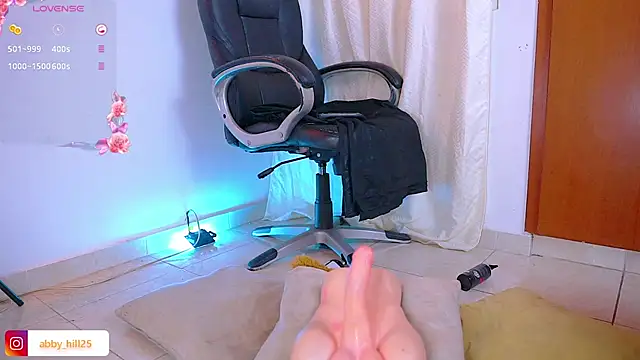 Snapshot of abbyhill27 chatting on February 2025 07:48:01 AM abbyhill27 online show from February 2025 07:48:01 AM