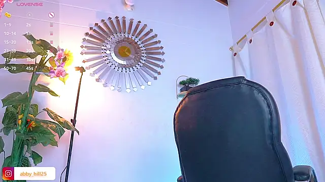 Snapshot of abbyhill27 chatting on February 2025 07:20:01 AM abbyhill27 online show from February 2025 07:20:01 AM