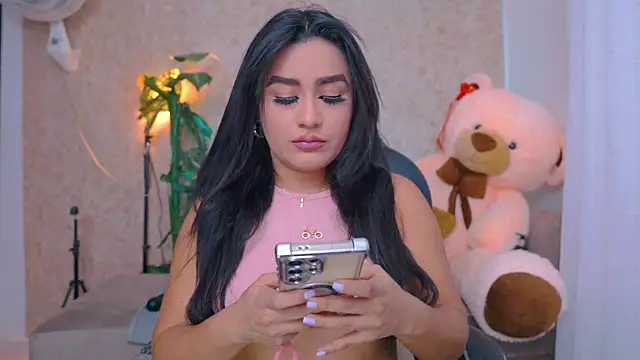 Snapshot of abbyhill27 chatting on September 2025 10:47:01 PM abbyhill27 online show from September 2025 10:47:01 PM