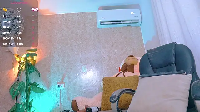 Snapshot of abbyhill27 chatting on December 2025 09:38:01 AM abbyhill27 online show from December 2025 09:38:01 AM