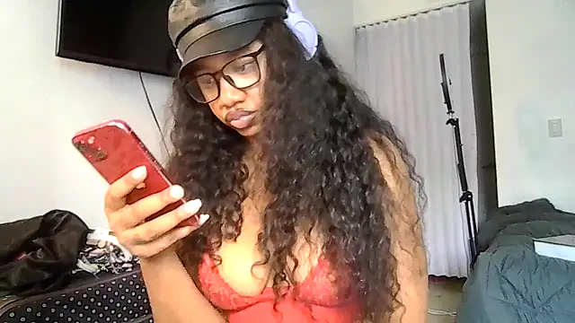 Snapshot of goddessdaisysky chatting on April 2026 05:28:01 PM goddessdaisysky online show from April 2026 05:28:01 PM