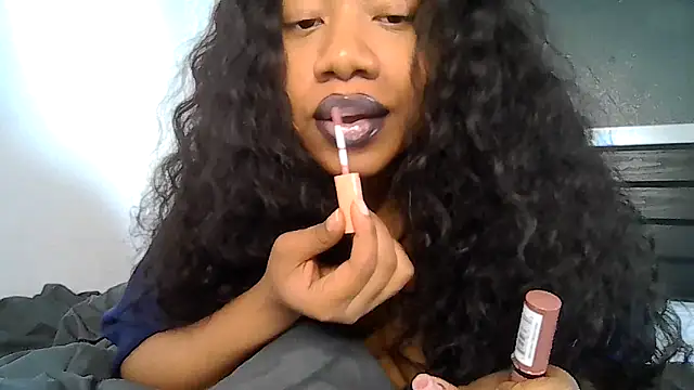 Snapshot of goddessdaisysky chatting on April 2026 05:36:01 PM goddessdaisysky online show from April 2026 05:36:01 PM