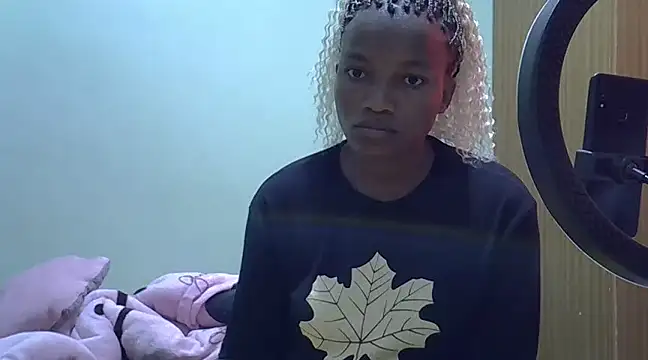 prettychoco1 online show from December 2024 11:43:02 AM