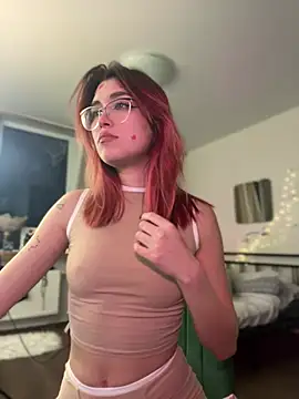 Snapshot of Evangeline_Lawrence_ chatting on February 2025 07:17:01 PM Evangeline Lawrence online show from February 2025 07:17:01 PM