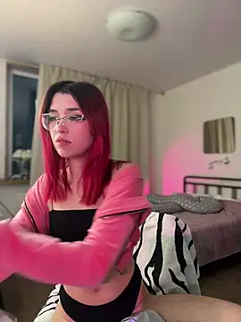 Snapshot of Evangeline_Lawrence_ chatting on February 2025 02:43:01 PM Evangeline Lawrence online show from February 2025 02:43:01 PM