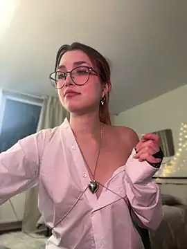 Snapshot of Evangeline_Lawrence_ chatting on March 2025 05:02:01 PM Evangeline Lawrence online show from March 2025 05:02:01 PM