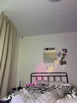 Snapshot of Evangeline_Lawrence_ chatting on May 2026 04:03:02 PM Evangeline Lawrence online show from May 2026 04:03:02 PM