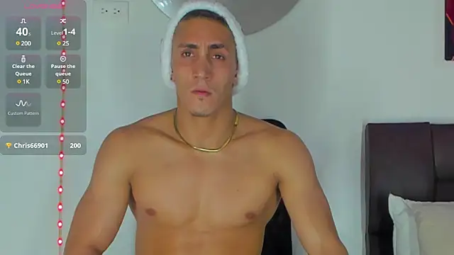 MikeRoss7777 online show from December 2024 12:01:02 PM