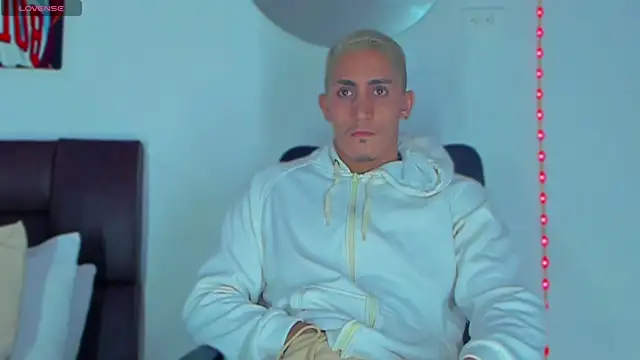 MikeRoss7777 online show from January 2025 10:37:01 PM