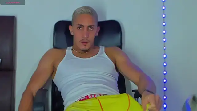 MikeRoss7777 online show from February 2025 06:56:02 AM