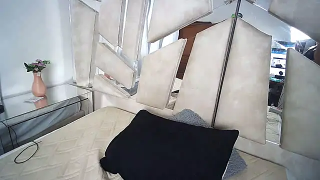 Natalyefoster online show from January 2025 10:11:02 PM