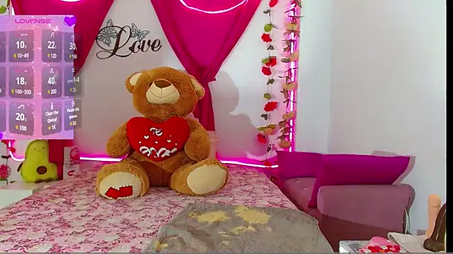 Snapshot of natashakissess chatting on January 2025 03:39:01 PM natashakissess online show from January 2025 03:39:01 PM