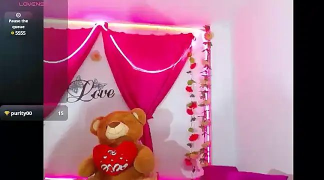 Snapshot of natashakissess chatting on January 2025 06:44:01 PM natashakissess online show from January 2025 06:44:01 PM