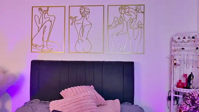 summer holiday online show from September 2025 07:21:02 AM