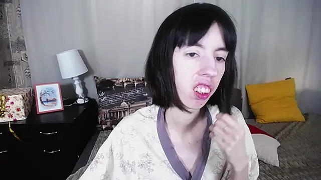 Snapshot of Unusual_G chatting on February 2025 09:30:01 AM Unusual G online show from February 2025 09:30:01 AM