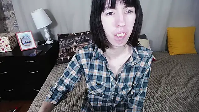 Snapshot of Unusual_G chatting on February 2025 06:24:02 AM Unusual G online show from February 2025 06:24:02 AM