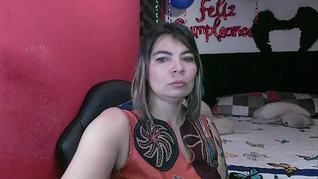 Snapshot of charlotedoll chatting on April 2026 02:51:02 AM charlotedoll online show from April 2026 02:51:02 AM