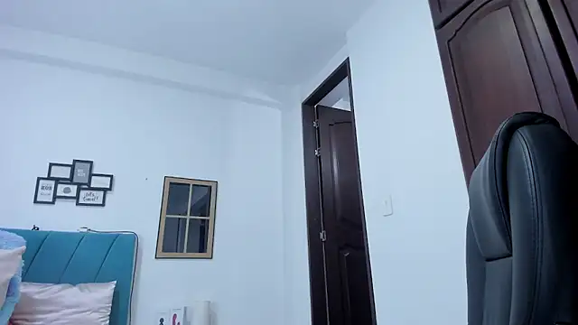 kamila lopez online show from November 2025 10:15:01 PM