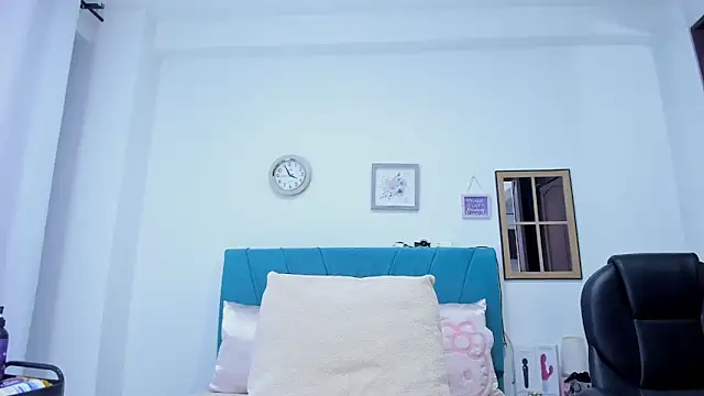 kamila lopez online show from March 2026 08:01:02 PM