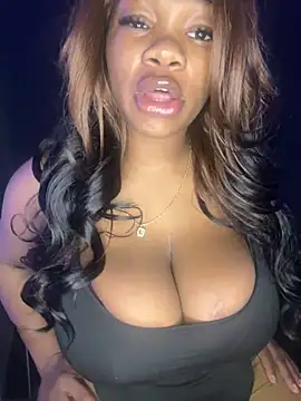 Snapshot of CharismaaBanx chatting on March 2025 03:08:01 AM CharismaaBanx online show from March 2025 03:08:01 AM