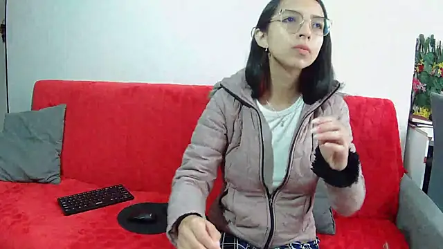 Snapshot of Katalleya_jyj chatting on March 2026 03:27:02 PM Katalleya jyj online show from March 2026 03:27:02 PM