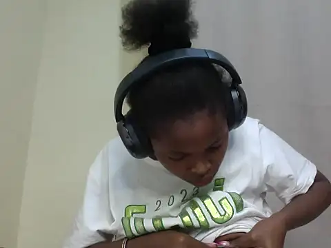 Snapshot of queen-sasha chatting on March 2026 06:47:02 PM queen-sasha online show from March 2026 06:47:02 PM