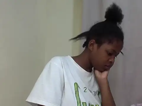 Snapshot of queen-sasha chatting on March 2026 07:47:01 AM queen-sasha online show from March 2026 07:47:01 AM