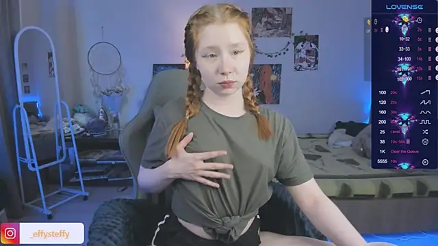 Snapshot of CallMeEffy1 chatting on March 2026 01:17:01 PM CallMeEffy1 online show from March 2026 01:17:01 PM