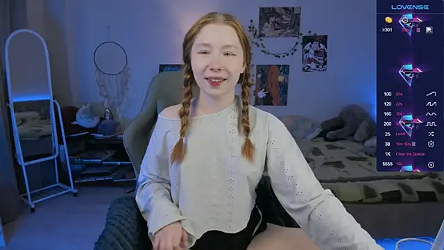 Snapshot of CallMeEffy1 chatting on April 2026 02:14:02 PM CallMeEffy1 online show from April 2026 02:14:02 PM