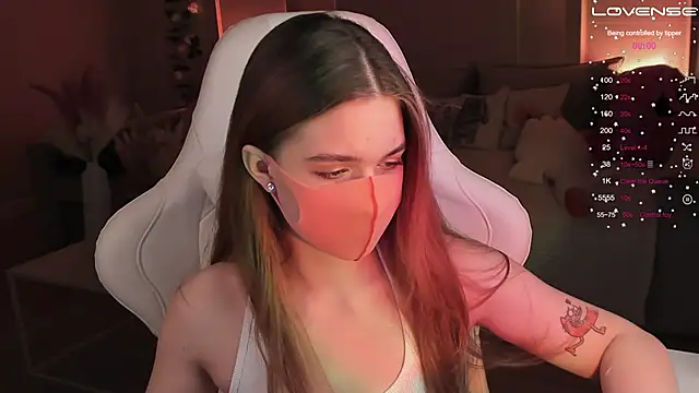 Snapshot of Frau_Lina chatting on December 2024 03:33:01 PM Frau Lina online show from December 2024 03:33:01 PM