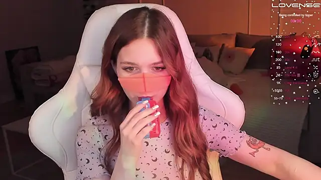 Snapshot of Frau_Lina chatting on January 2025 05:29:02 PM Frau Lina online show from January 2025 05:29:02 PM