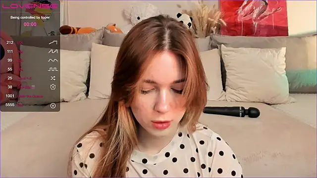 Snapshot of Frau_Lina chatting on November 2025 02:33:01 PM Frau Lina online show from November 2025 02:33:01 PM