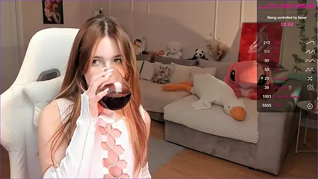 Snapshot of Frau_Lina chatting on November 2025 02:09:01 PM Frau Lina online show from November 2025 02:09:01 PM