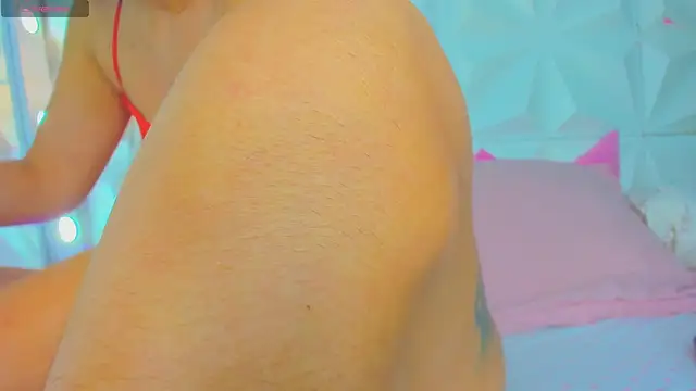 Snapshot of cute_latinaxxx chatting on September 2025 02:13:02 AM cute latinaxxx online show from September 2025 02:13:02 AM