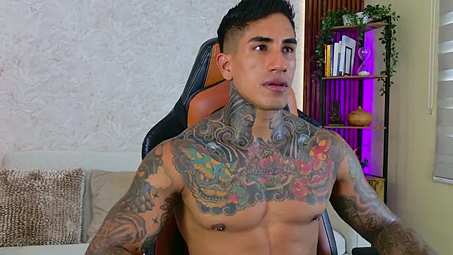 AdanReilly online show from September 2025 08:24:02 PM