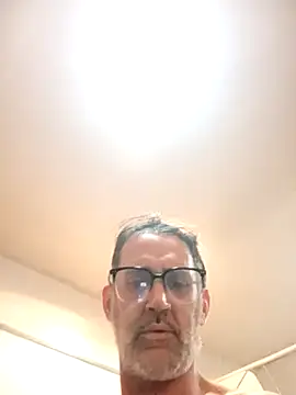 Snapshot of Lia_Y_PatrickX chatting on April 2026 01:30:01 AM Lia Y PatrickX online show from April 2026 01:30:01 AM