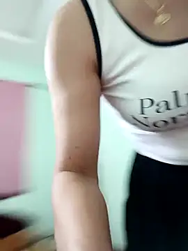 zizi public online show from September 2025 11:50:01 PM