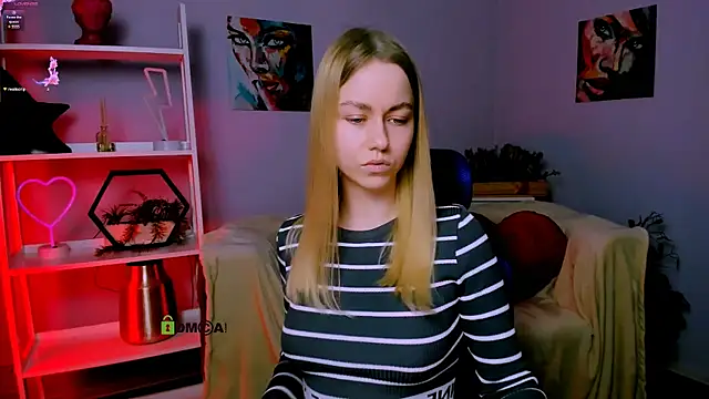 scarlet mooore online show from March 2025 08:32:01 PM