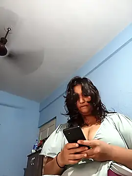 HottyOlly online show from October 2025 12:46:01 PM