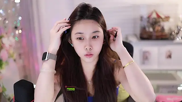 Snapshot of SleepArtist chatting on March 2026 04:50:02 PM SleepArtist online show from March 2026 04:50:02 PM