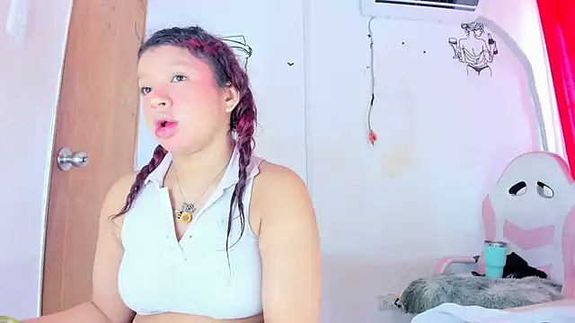 Emily Coper18 online show from March 2026 02:08:01 PM