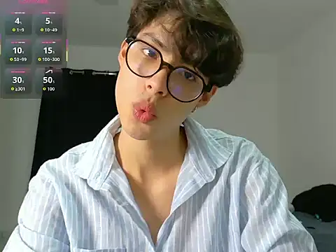 Snapshot of Jacotnk chatting on September 2025 04:01:02 AM Jacotnk online show from September 2025 04:01:02 AM