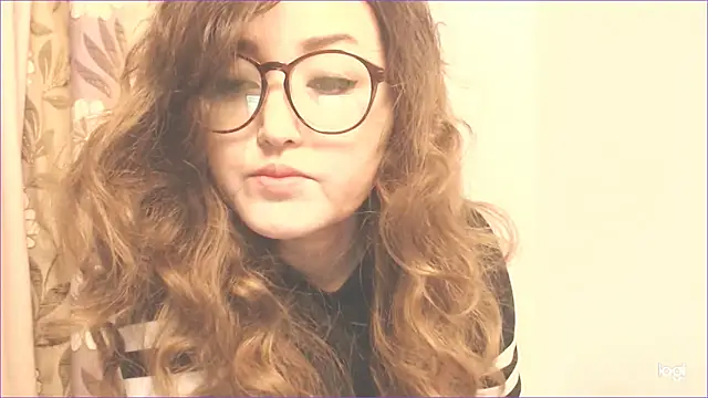 Snapshot of hrnyteacher chatting on December 2024 08:32:01 PM hrnyteacher online show from December 2024 08:32:01 PM