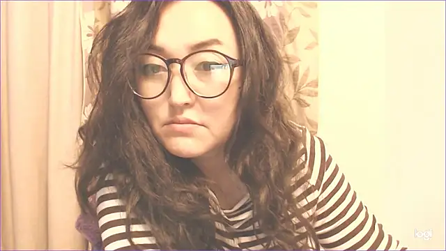 Snapshot of hrnyteacher chatting on February 2025 07:24:02 PM hrnyteacher online show from February 2025 07:24:02 PM