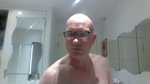 Snapshot of mrtickle0025 chatting on March 2025 10:17:01 AM mrtickle0025 online show from March 2025 10:17:01 AM