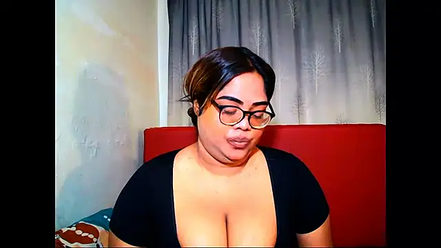 Snapshot of Indian_Lola00 chatting on July 2026 05:50:01 PM Indian Lola00 online show from July 2026 05:50:01 PM